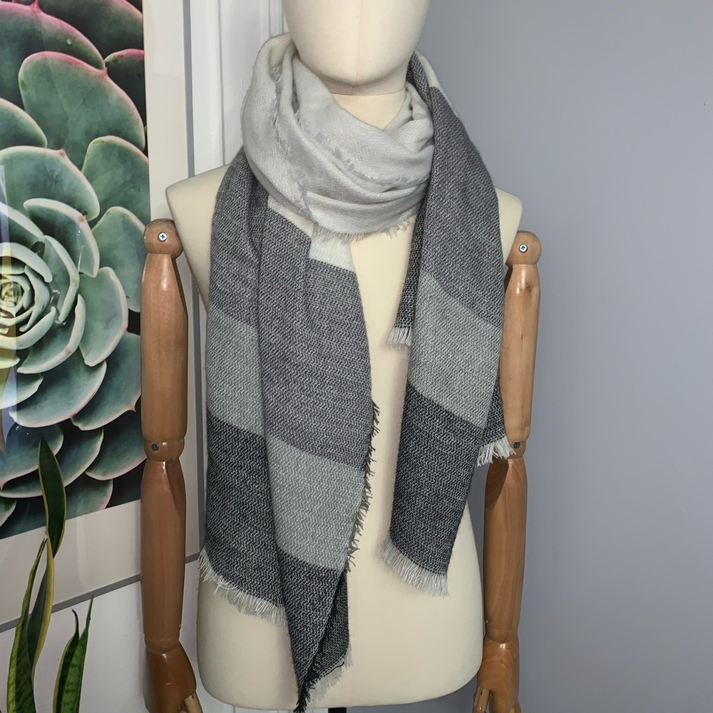 🆕[ON] flannel blanket scarf